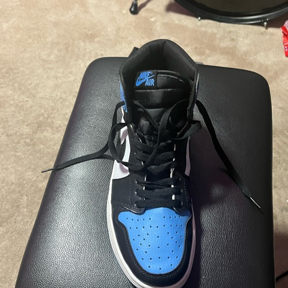 Air Jordan 1 Retro High OG University Blue - Picture 2 of 4